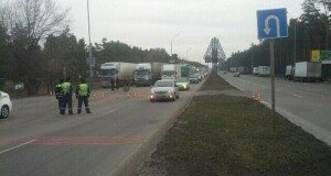 b099a56-brovars-ke-shose,,-na-blokpostu-puskajut--po-odnij-smuzi-.jpg.pagespeed.ce.BmwmyJvNtt